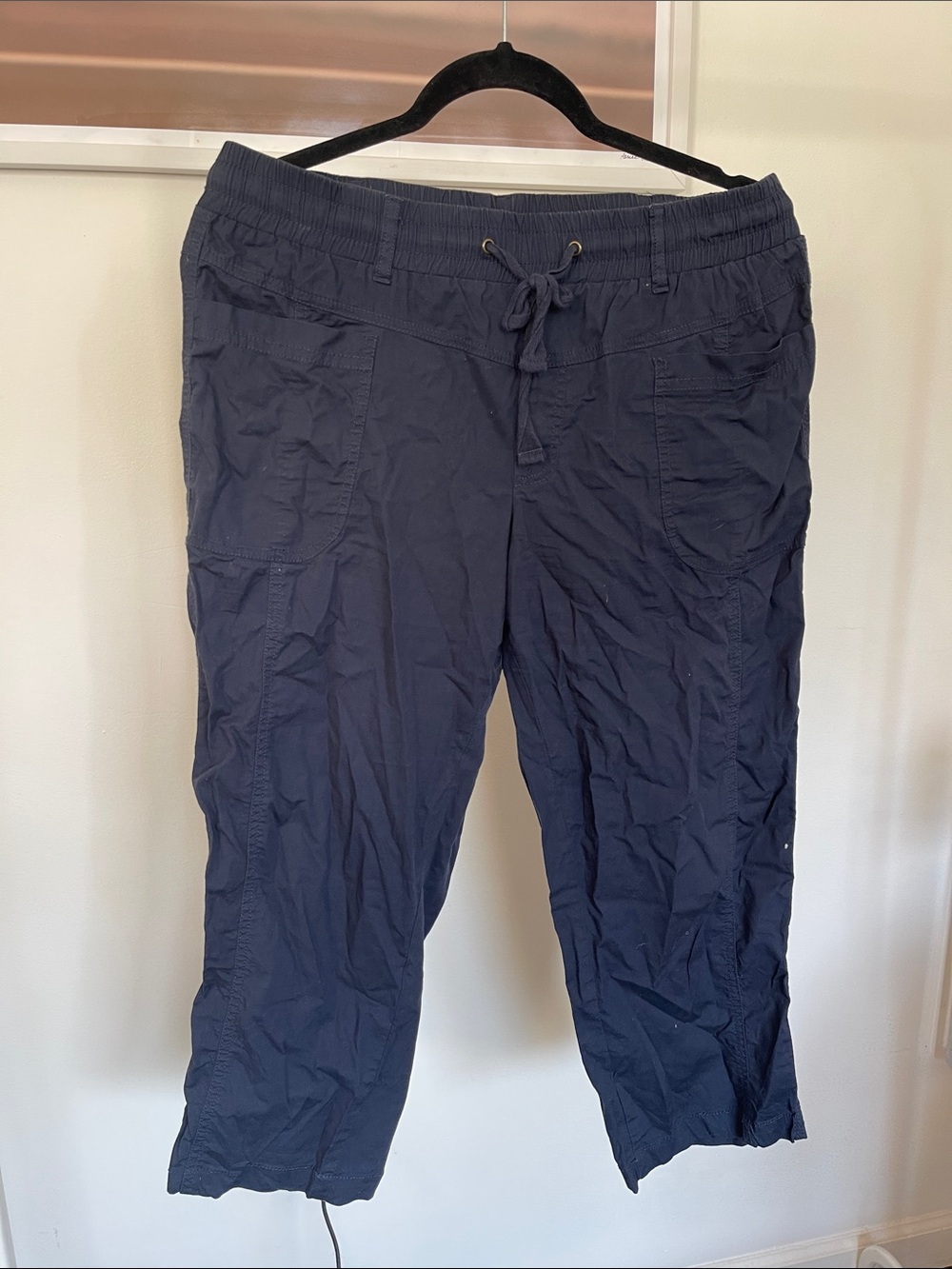 Women's Navy Elastic-Waist Capri Pants with Drawstring